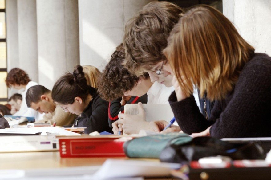 Bourse pour Doctorat en France The Core Program